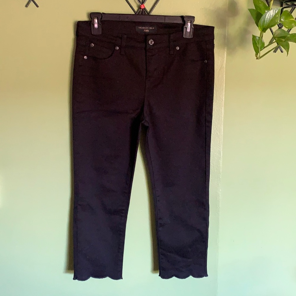 Celebrity Gold Petite Capris